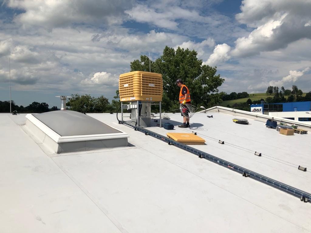 Inovativní řešení pro snížení teplot ve výrobních halách společnosti SCHOTT